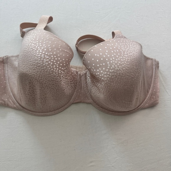 Wacoal Other - Wacoal Tan and White Women's Bra 40DDD
